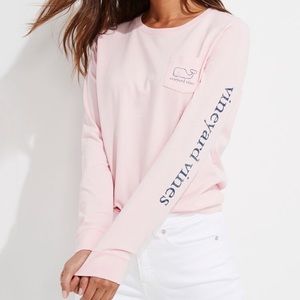 Vineyard Vines long sleeve vintage whale pocket tee in pink